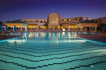 HotelRAMADA PLAZA